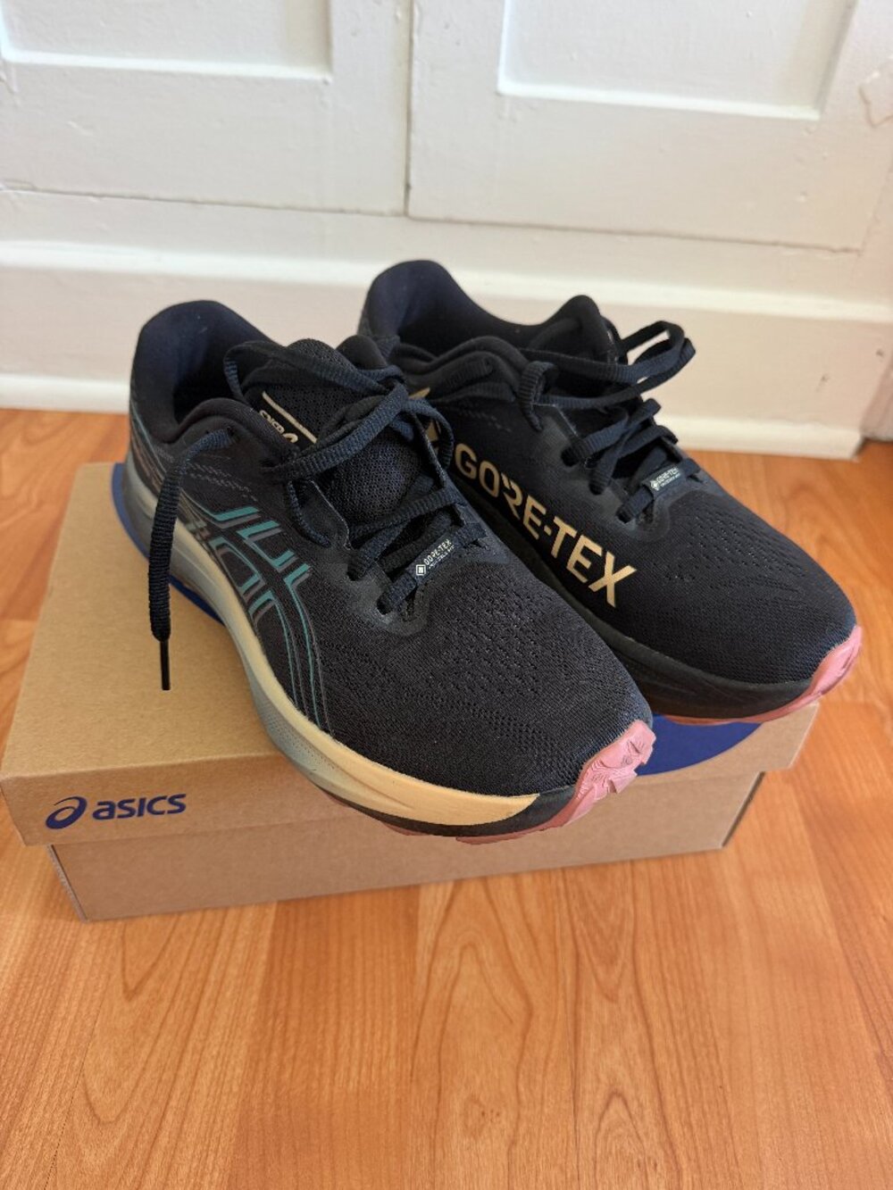 Asics GT-2000 14 GTX Women's 8 Running Shoes Gore-tex Black/Vanilla